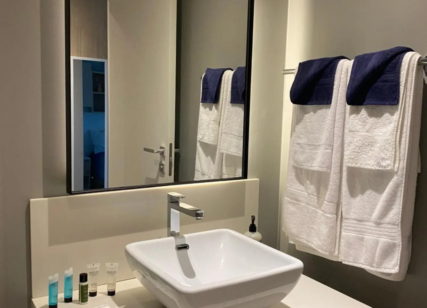 Lejlighed Ocean&Airport View Condo With Pool&Gym In Maho, Walk To Maho Beach And Mullet Bay Sint Maarten